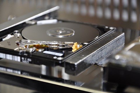 Testine incollate sui piatti dell'Hard Disk